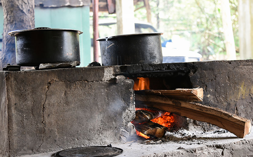 Cook stoves on an outside wood fire